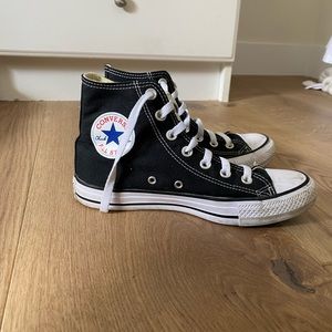 converse high tops (size 7)